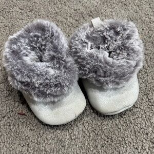 Cozy Gray Baby Booties with Faux Fur